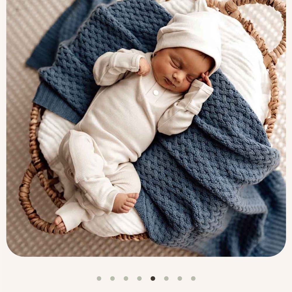 Snuggle hunny halo growsuit (newborn)